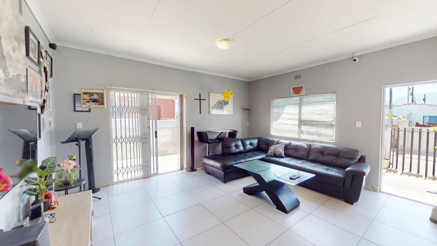 3 Bedroom Property for Sale in Asanda Western Cape